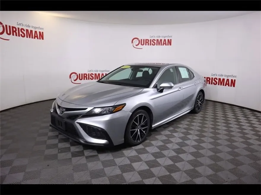 2023 Toyota Camry SE photo 1