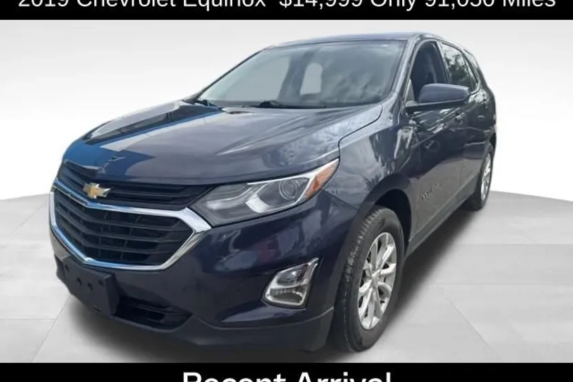 2019 Chevrolet Equinox LT photo 1