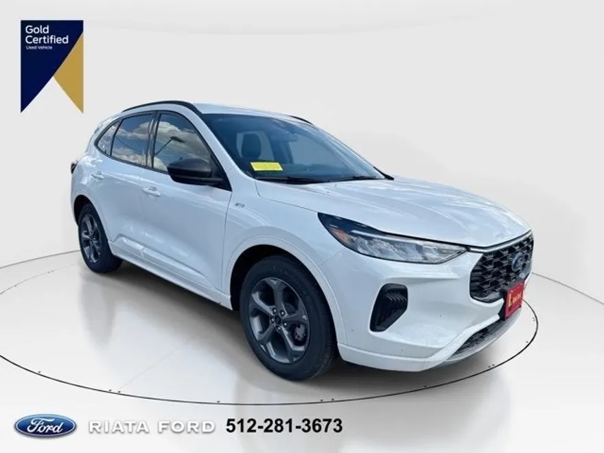 2024 Ford Escape Hybrid ST-Line photo 1