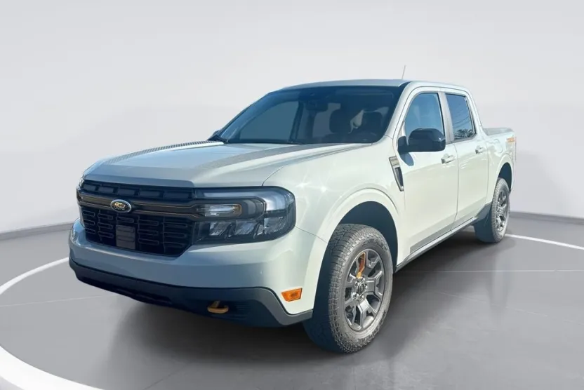 2024 Ford Maverick Lariat Tremor photo 1