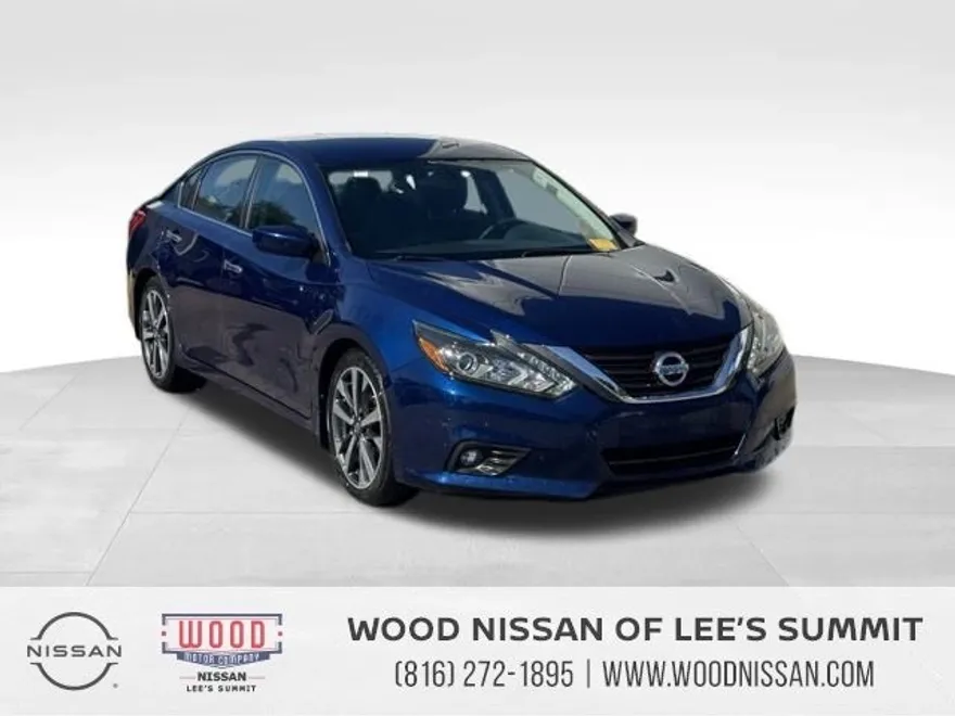2016 Nissan Altima 2.5 SR photo 1