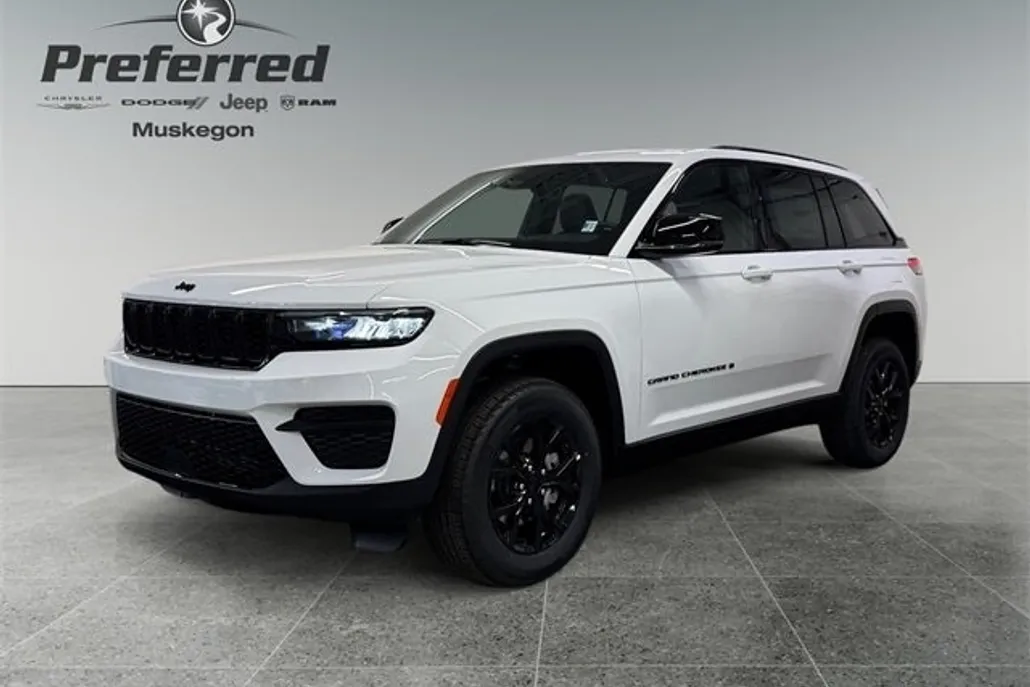 2025 Jeep Grand Cherokee Altitude photo 1