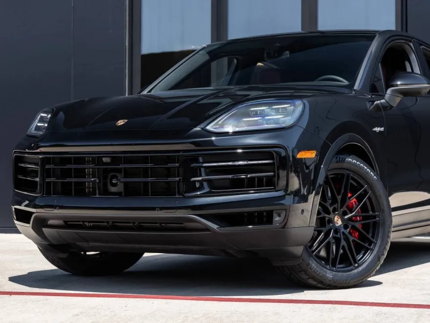 2025 Porsche Cayenne S E-Hybrid Coupe photo 1