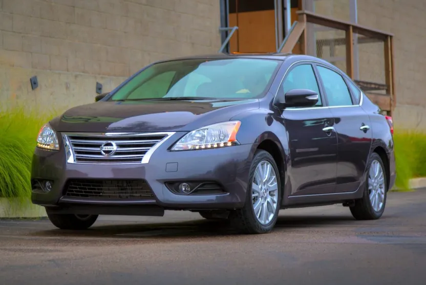 2013 Nissan Sentra SL photo 1