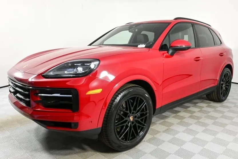2025 Porsche Cayenne photo 1
