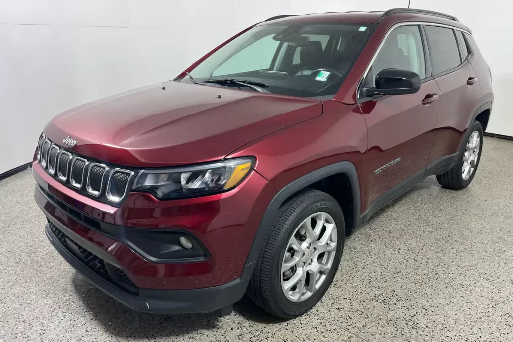 2022 Jeep Compass Latitude Lux photo 1