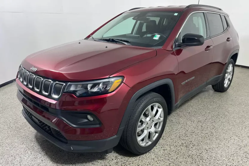 2022 Jeep Compass Latitude Lux photo 1
