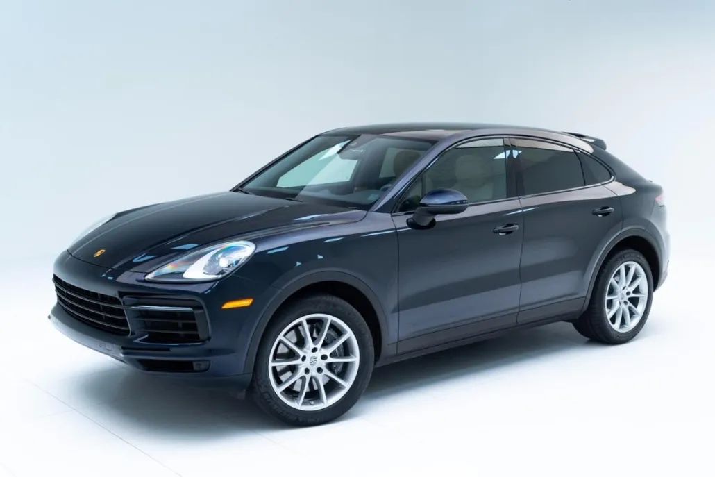 2022 Porsche Cayenne Coupe photo 1