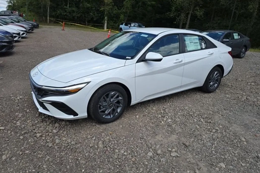 2025 Hyundai Elantra Hybrid Blue photo 1