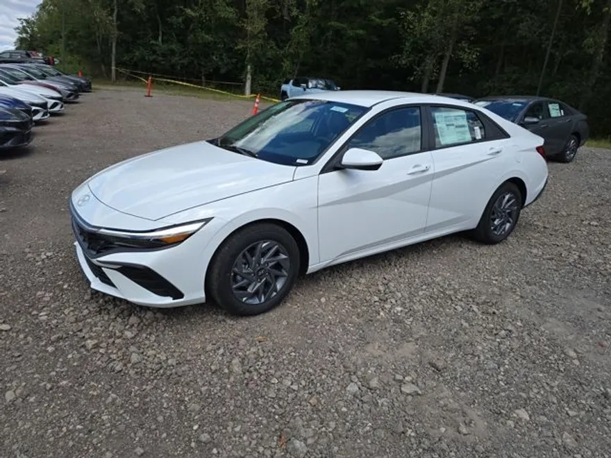 2025 Hyundai Elantra Hybrid Blue photo 1