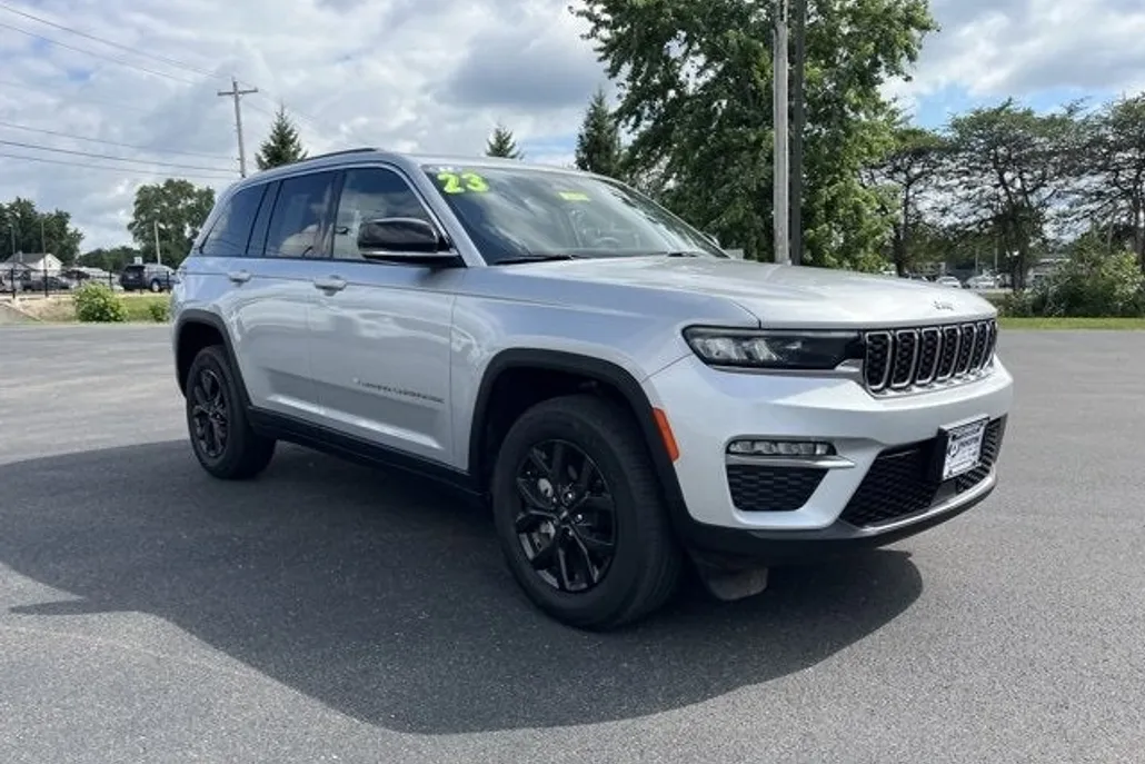2023 Jeep Grand Cherokee Limited photo 1