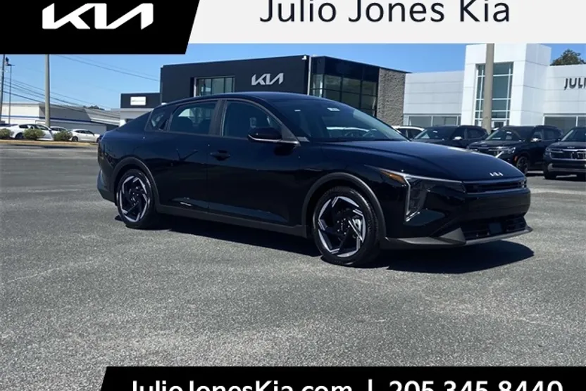2025 Kia K4 EX photo 1