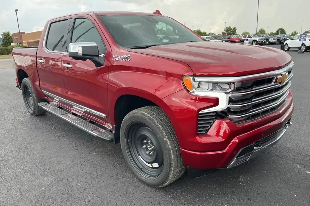 2026 Chevrolet Silverado 1500 High Country photo 1