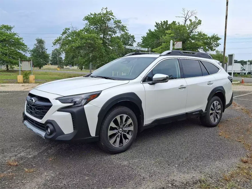 2025 Subaru Outback Touring XT photo 1