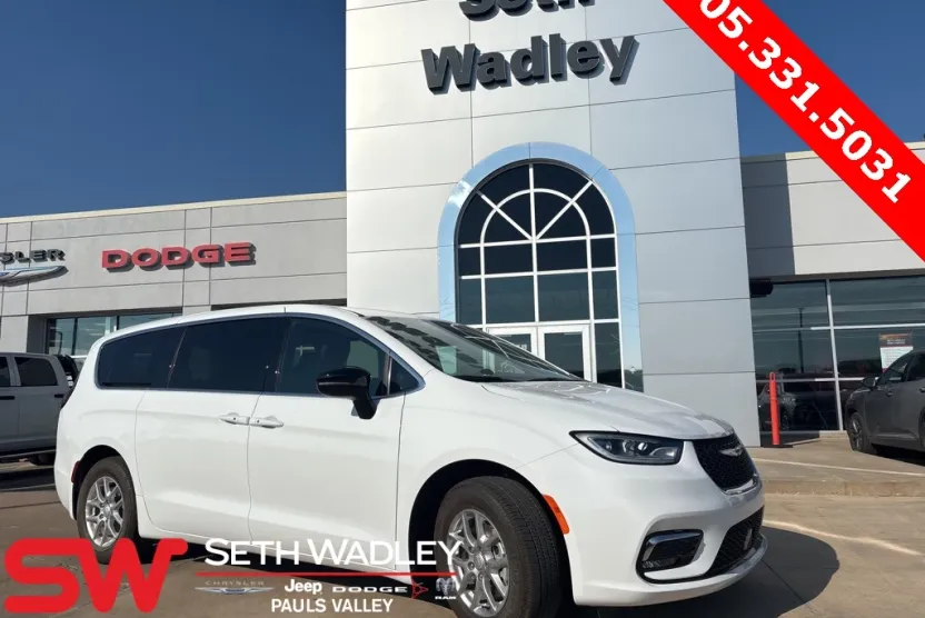 2026 Chrysler Pacifica photo 1