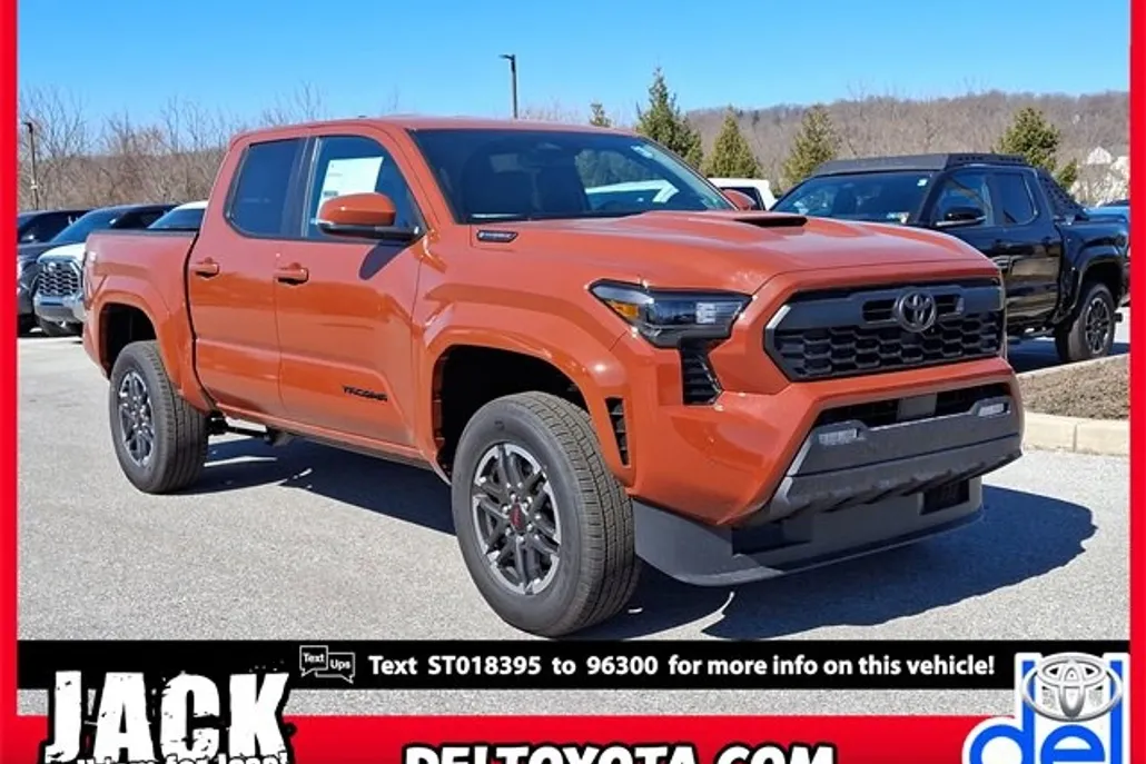 2025 Toyota Tacoma TRD Sport photo 1