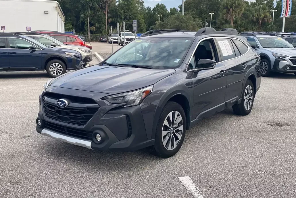 2023 Subaru Outback Limited XT photo 1