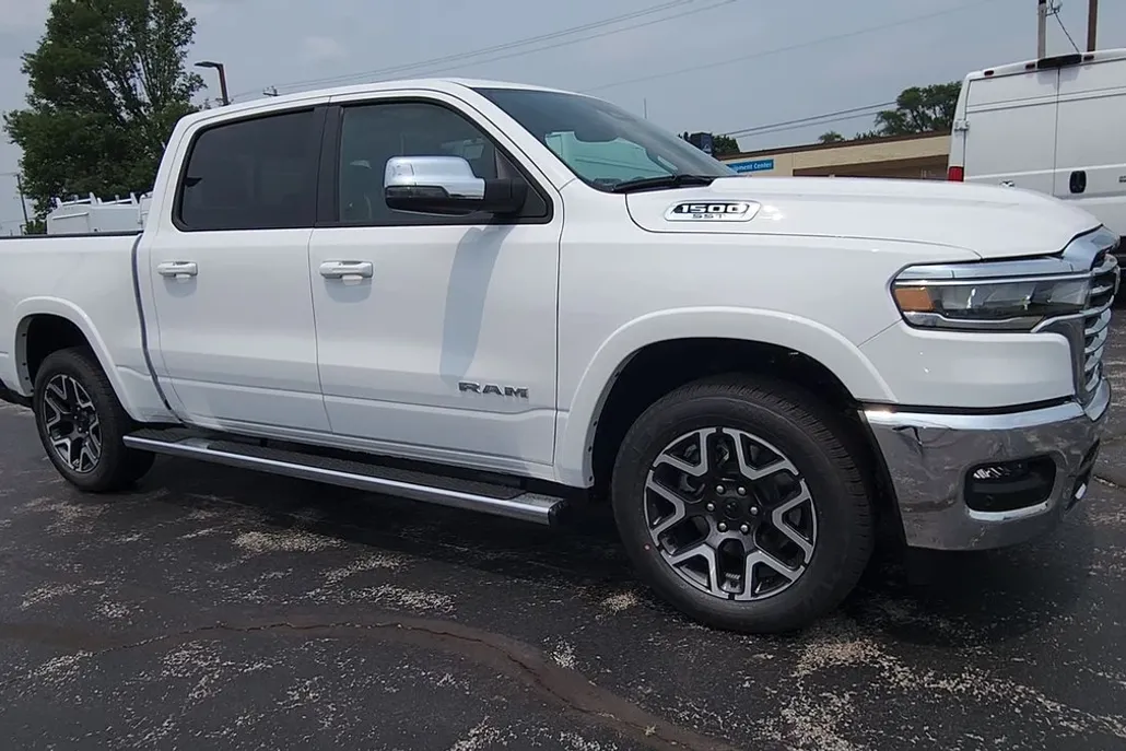 2025 Ram 1500 Laramie photo 1
