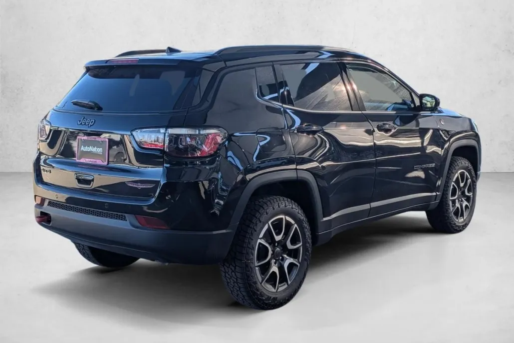 2026 Jeep Compass Trailhawk photo 1