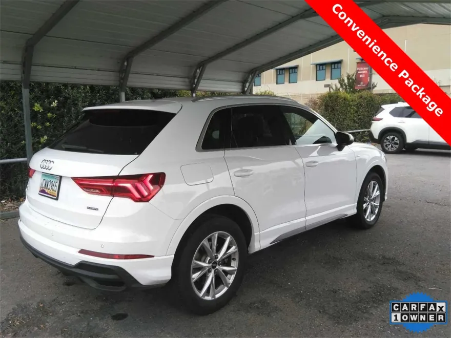2024 Audi Q3 S line Premium photo 1