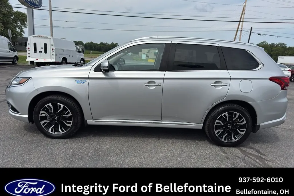 2018 Mitsubishi Outlander PHEV GT photo 1