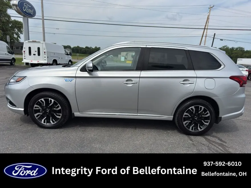 2018 Mitsubishi Outlander PHEV GT photo 1