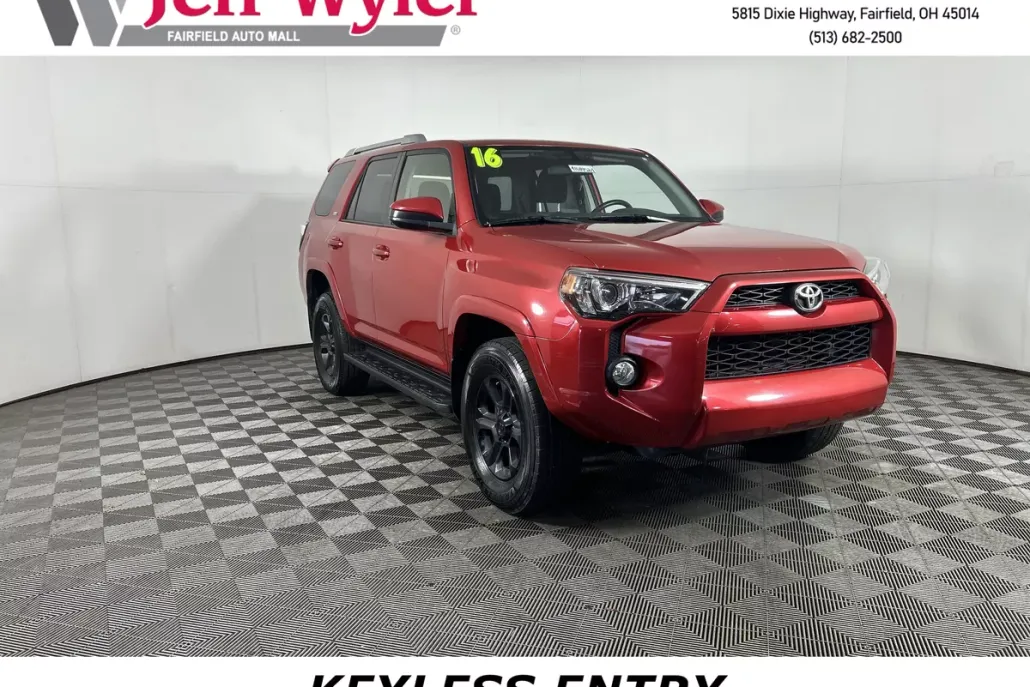 2016 Toyota 4Runner 4WD V6 SR5 photo 1