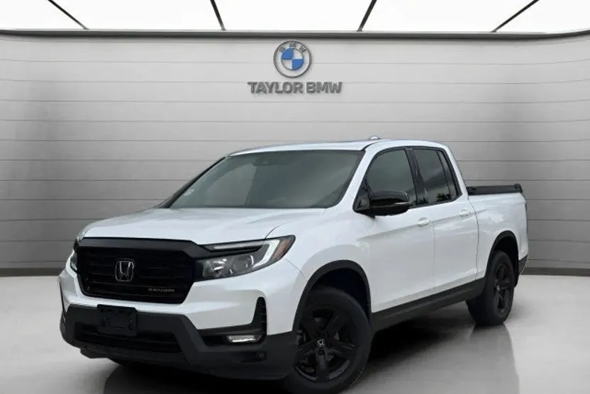 2021 Honda Ridgeline Black Edition photo 1