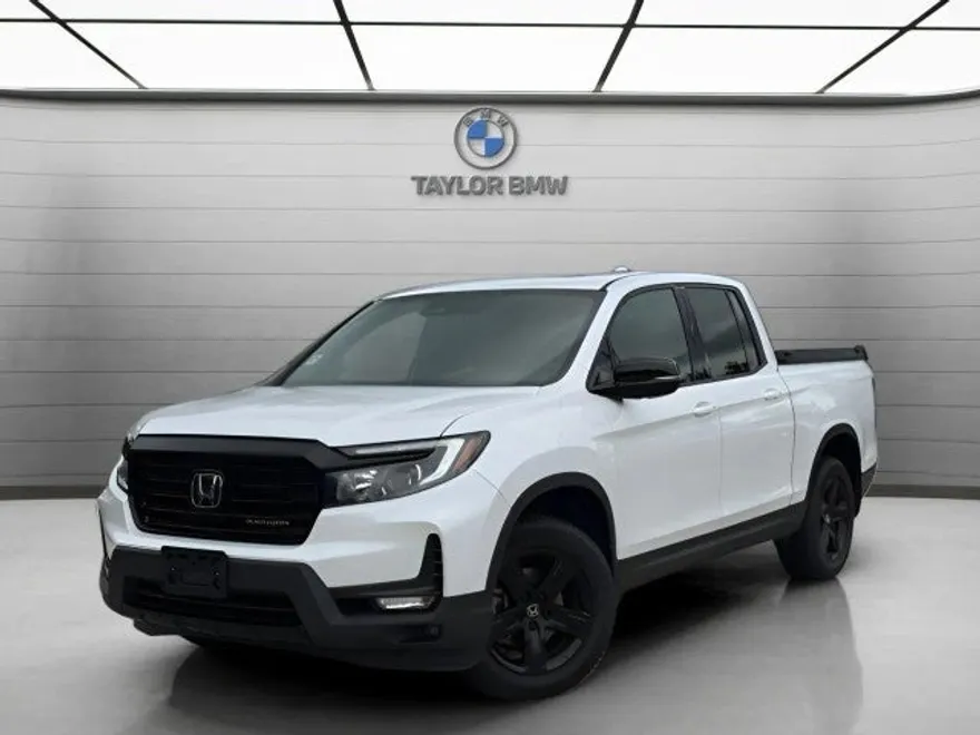 2021 Honda Ridgeline Black Edition photo 1