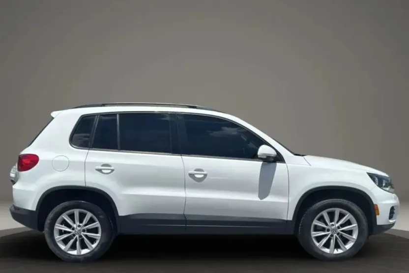 2017 Volkswagen Tiguan Limited Sport photo 1