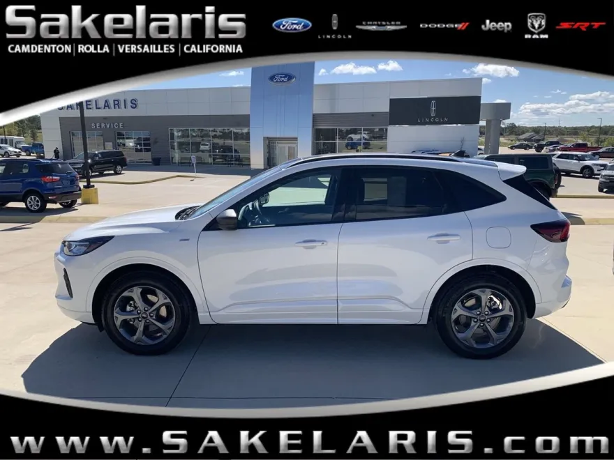 2023 Ford Escape ST-Line photo 1