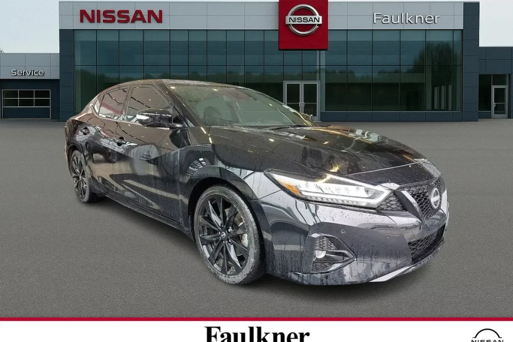 2023 Nissan Maxima SR photo 1