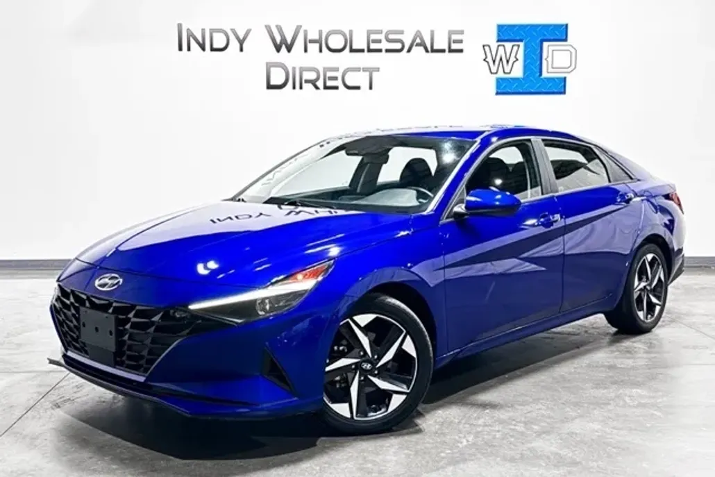 2023 Hyundai Elantra SEL photo 1