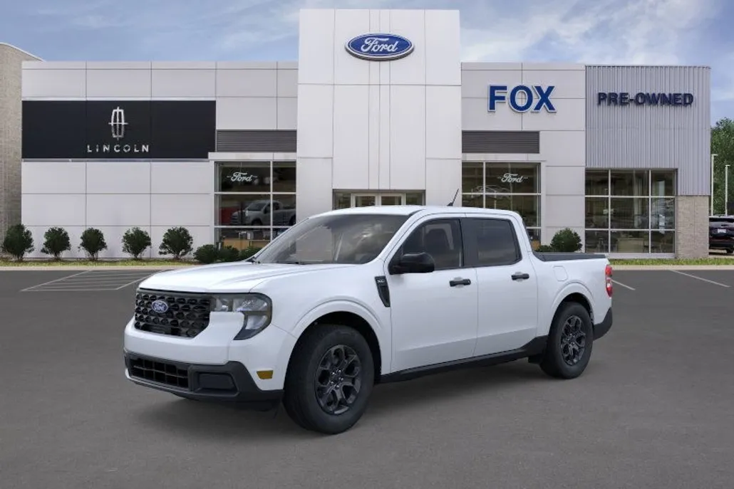 2025 Ford Maverick XLT photo 1