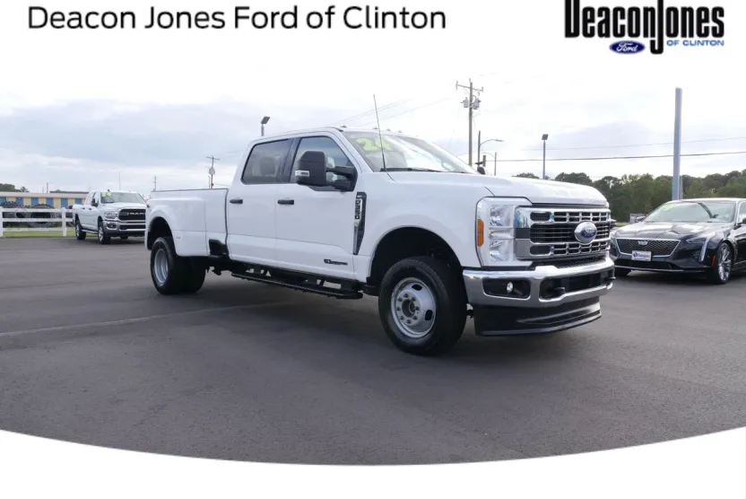 2024 Ford F-350 XLT photo 1