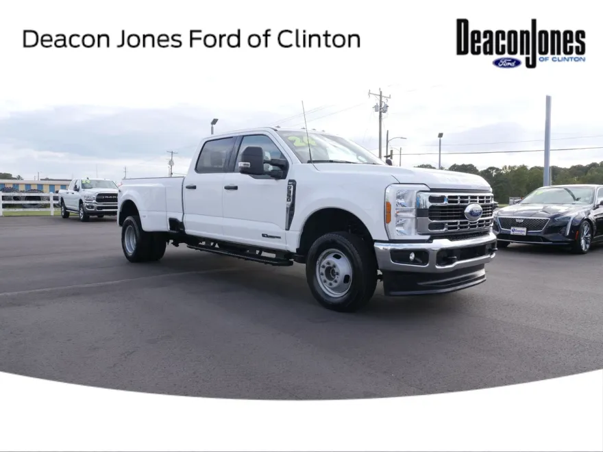 2024 Ford F-350 XLT photo 1