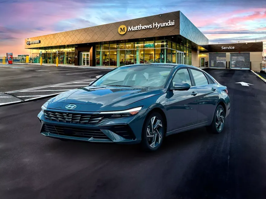 2025 Hyundai Elantra Limited photo 1