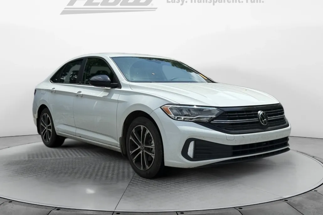2024 Volkswagen Jetta 1.5T Sport photo 1