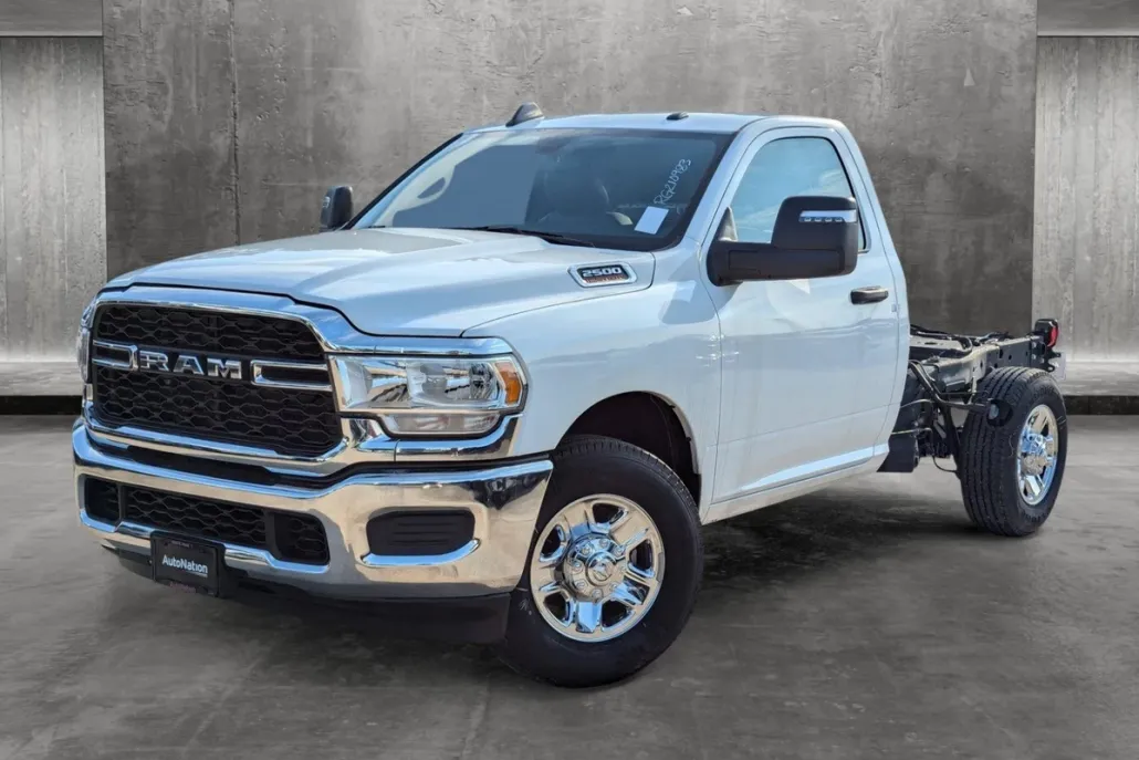 2024 Ram 2500 Tradesman photo 1