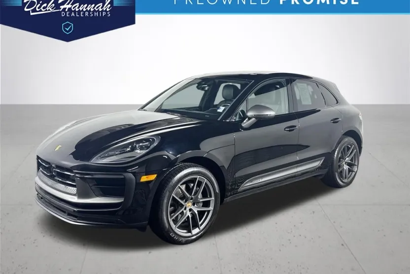 2024 Porsche Macan T photo 1