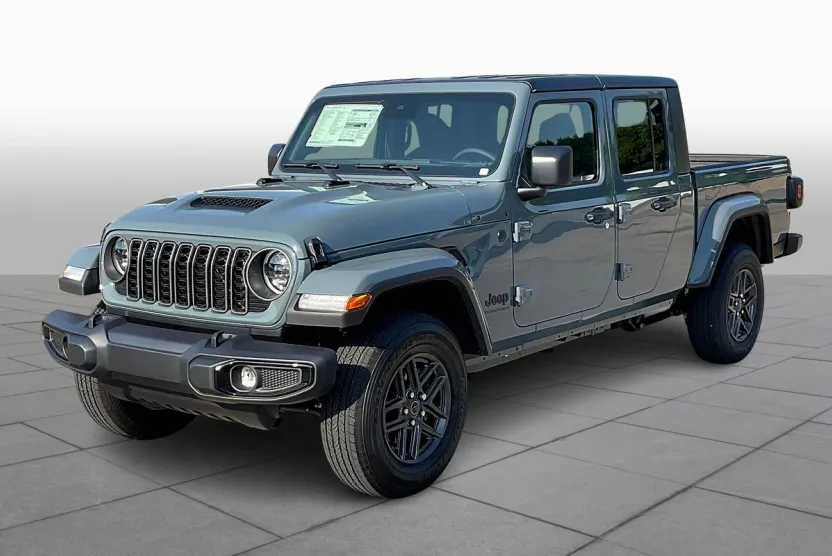 2025 Jeep Gladiator Sport S photo 1