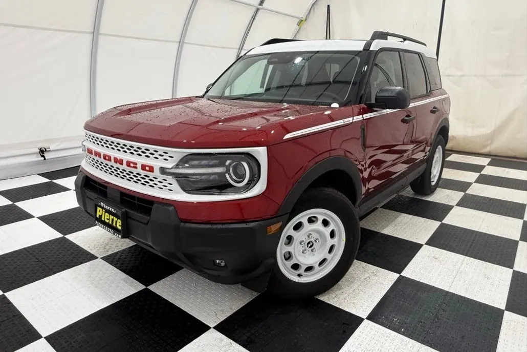 2025 Ford Bronco Sport Heritage photo 1