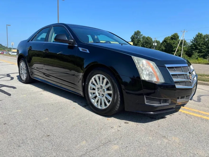 2010 Cadillac CTS Luxury photo 1
