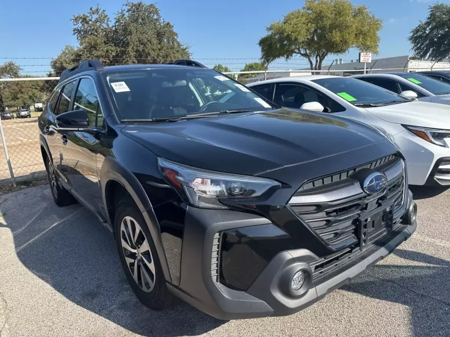2023 Subaru Outback Premium photo 1