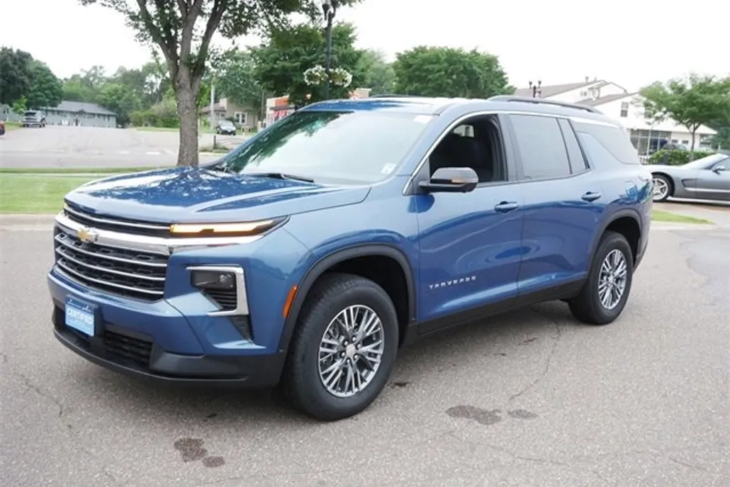 2024 Chevrolet Traverse High Country photo 1