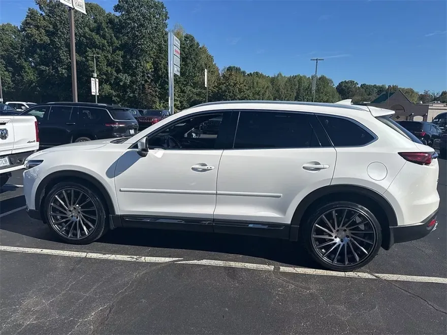 2018 Mazda CX-9 Signature photo 1