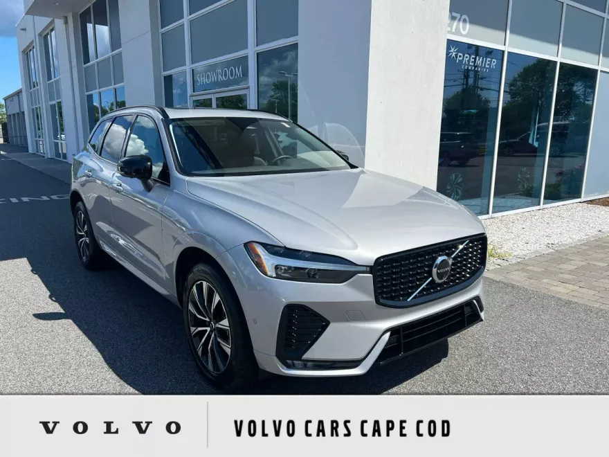 2025 Volvo XC60 B5 Plus photo 1