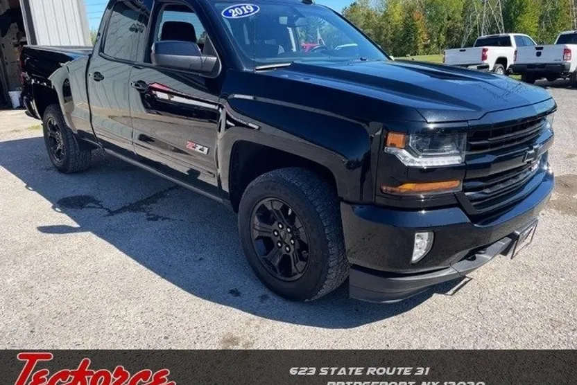 2019 Chevrolet Silverado 1500 LT photo 1