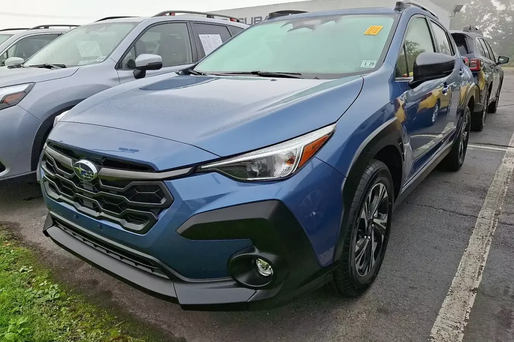 2024 Subaru Crosstrek Premium photo 1