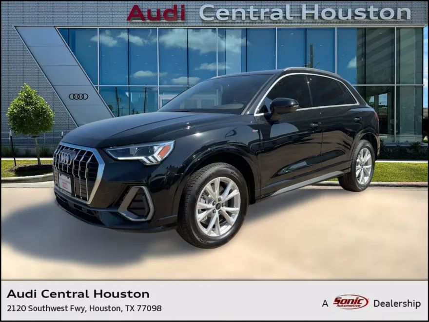 2025 Audi Q3 45 TFSI S line Premium photo 1